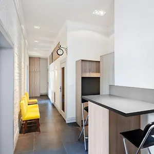 https://moho-s-hostel.hotelswroclaw.com