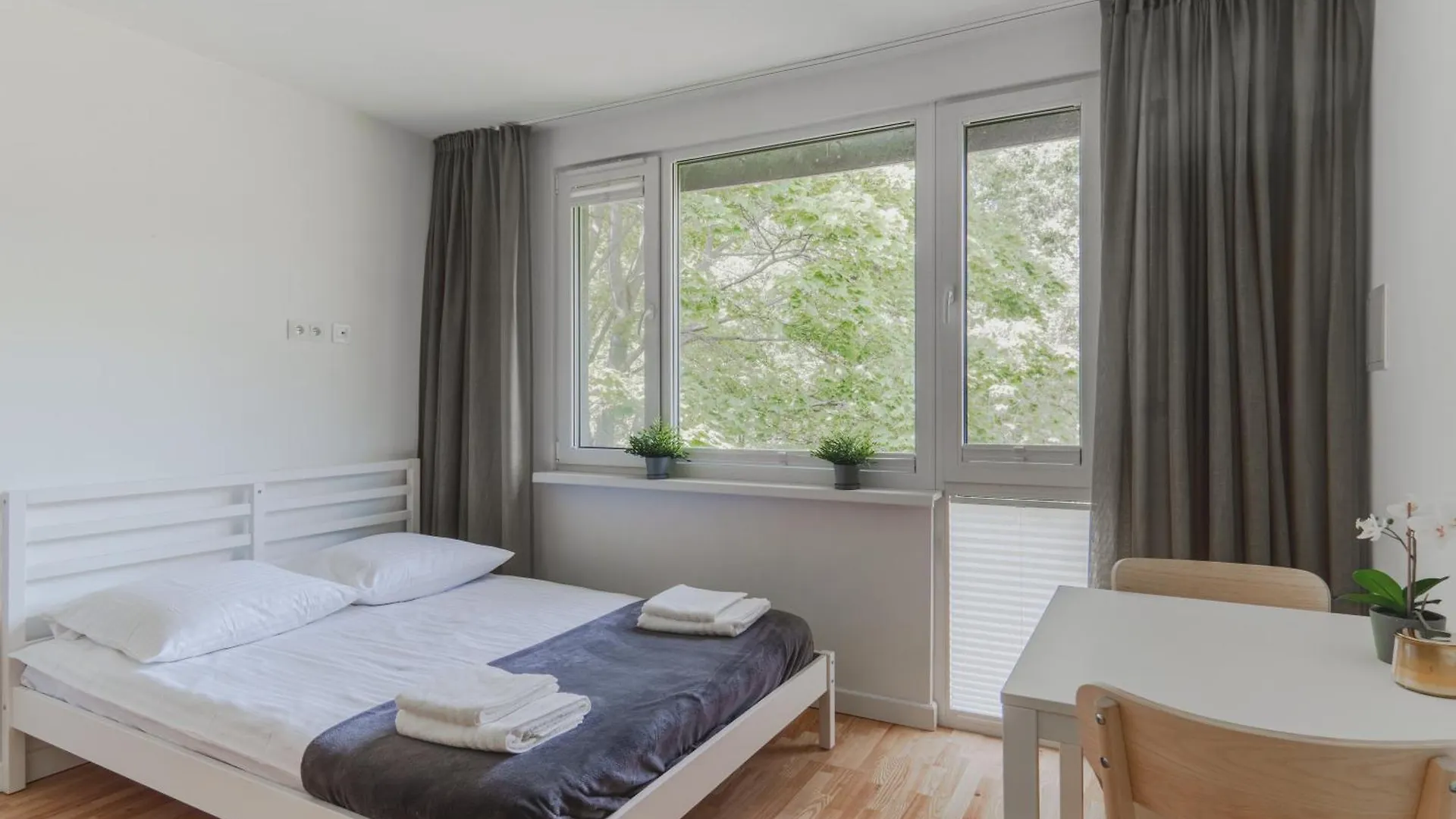 The Park Suites Warsaw 0*,  Poland